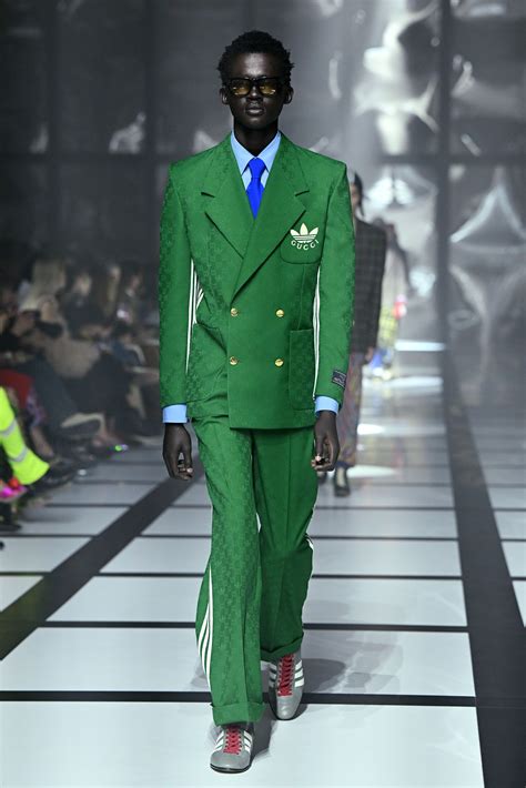 gucci boys suit